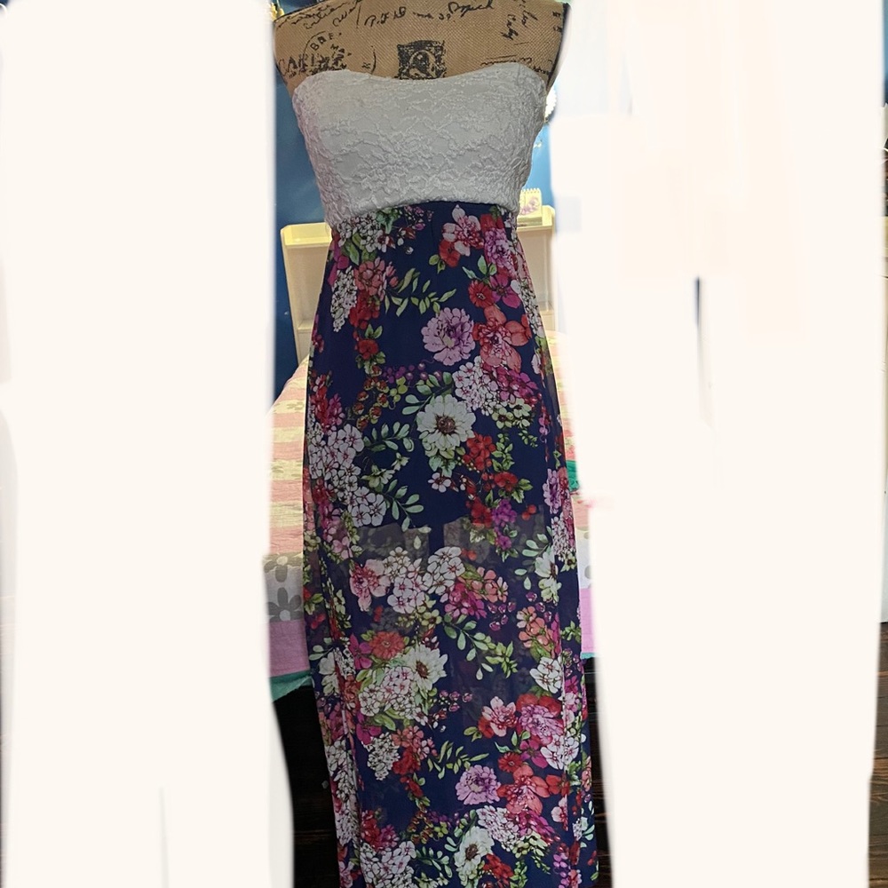 IRIS LA FLORAL MAXI DRESS